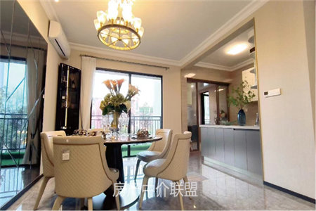 圣都山水城二期3室2厅1卫65万93m2精装修有证能分期